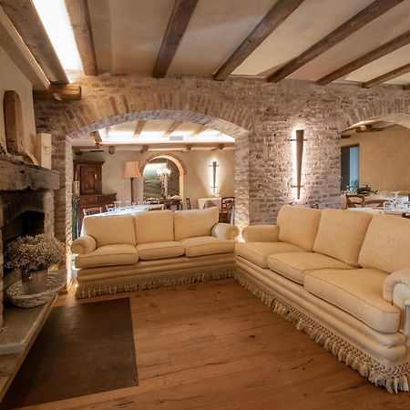 La Locanda Del Nocciolo Novello Eksteriør billede